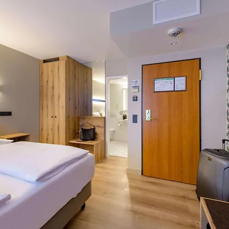 ميركور التشتات 3* ميونيخ