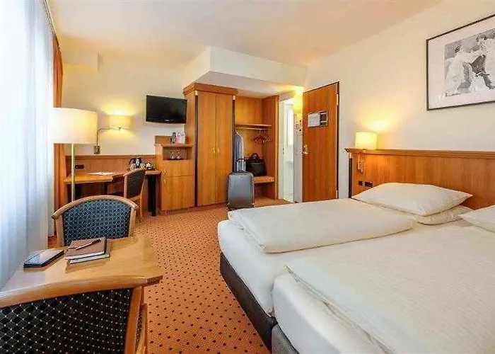 Mercure Altstadt Hotel 3*