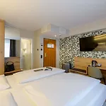 Mercure Altstadt Hotel 3*