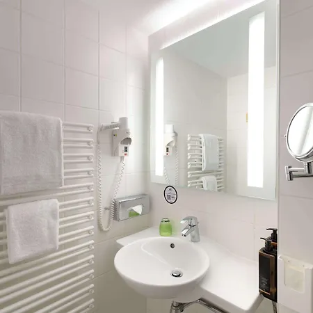 Mercure Altstadt 3*