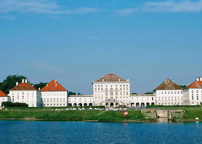 メルキュール アルトシュタット 3*