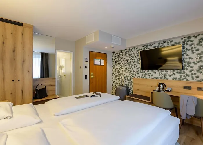 メルキュール アルトシュタット ホテル 3*