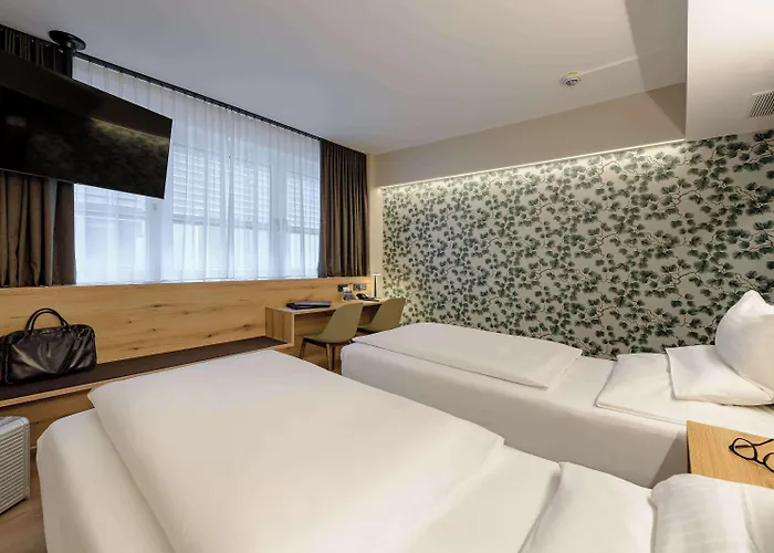 メルキュール アルトシュタット 3*