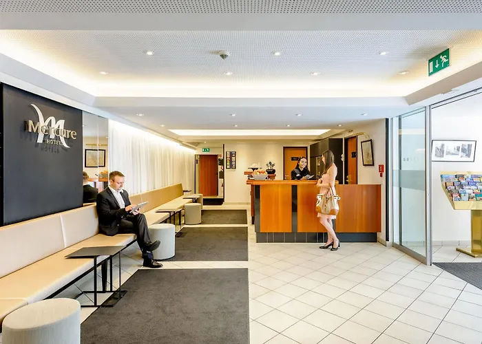 メルキュール アルトシュタット 3*