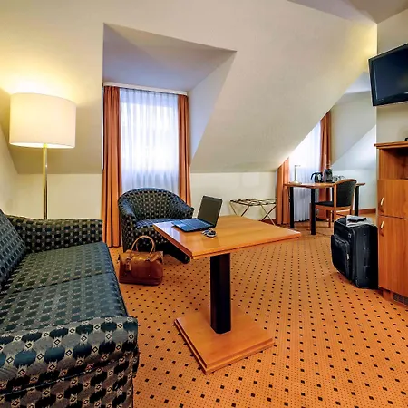 Mercure Altstadt Hotel 3*