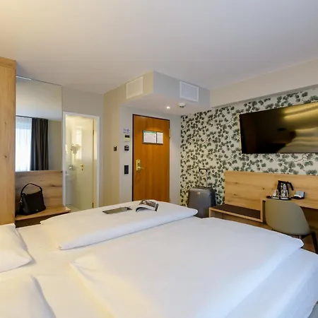 Отель Mercure Altstadt