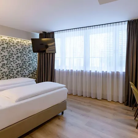 Hotel Mercure Altstadt 3*