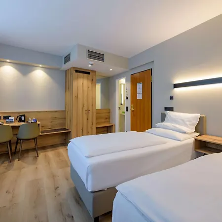 Mercure Altstadt Hotel 3*