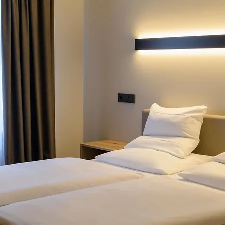 Отель Mercure Altstadt