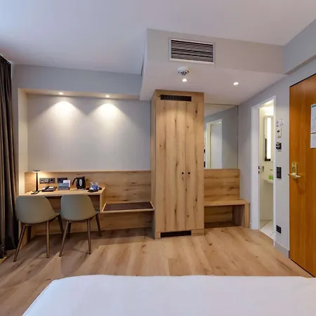 Отель Mercure Altstadt