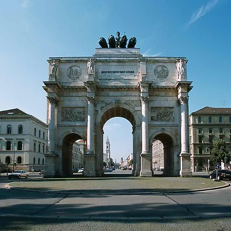 Mercure Altstadt Отель 3*