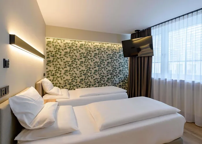 Mercure Altstadt Otel 3*